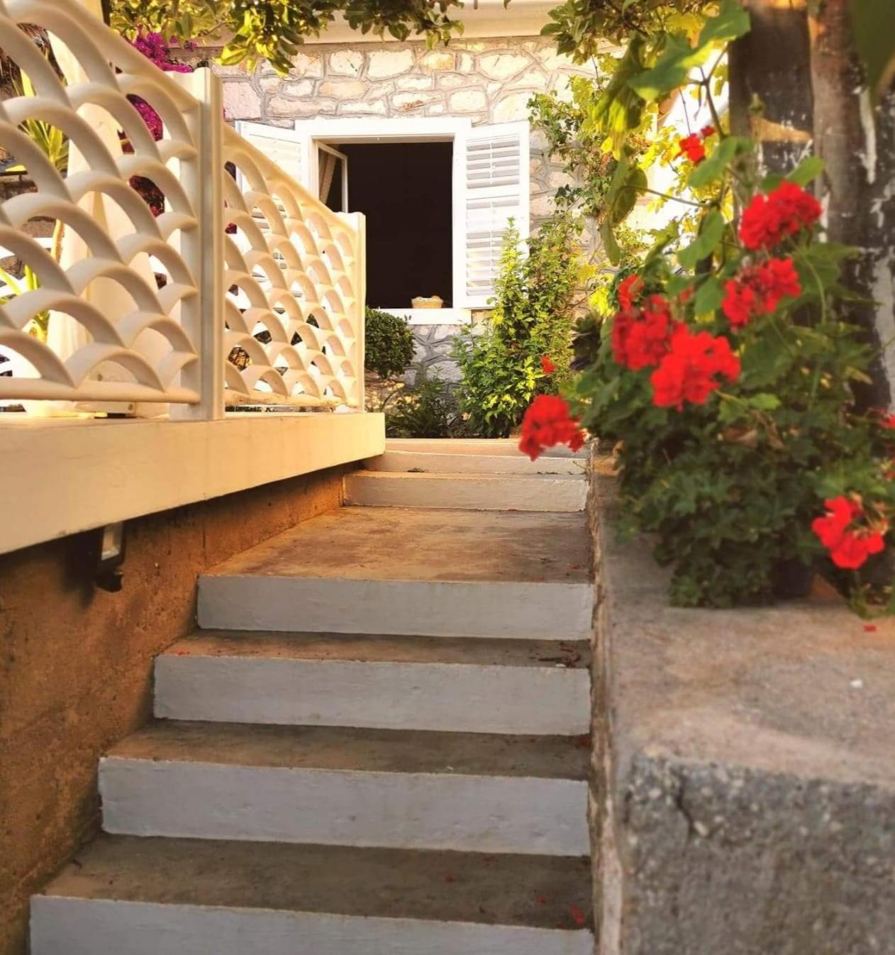 Adorable Summer House By The Sea Zapuntel الغرفة الصورة