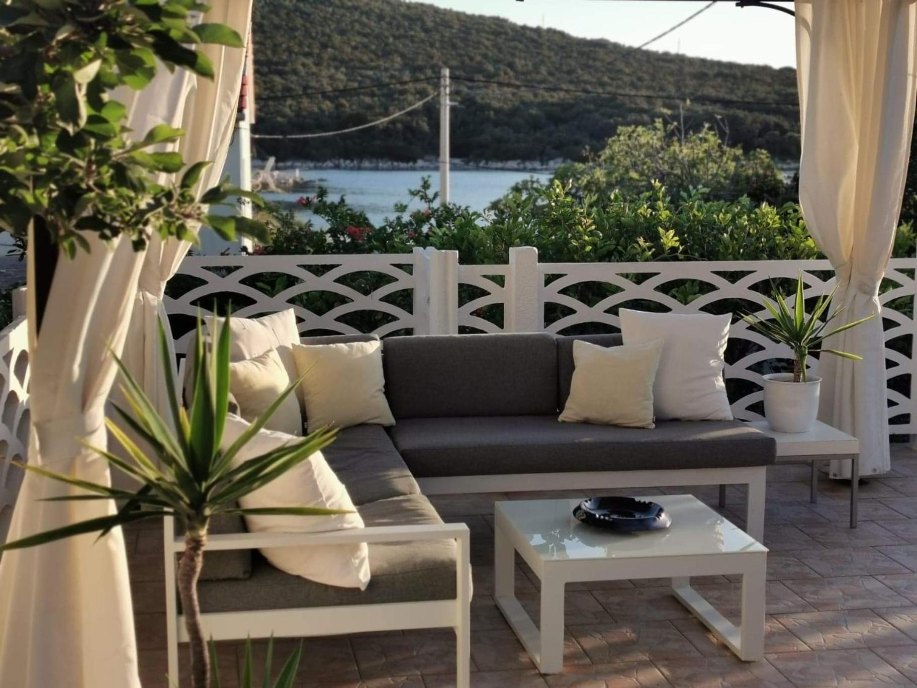 Adorable Summer House By The Sea Zapuntel الغرفة الصورة